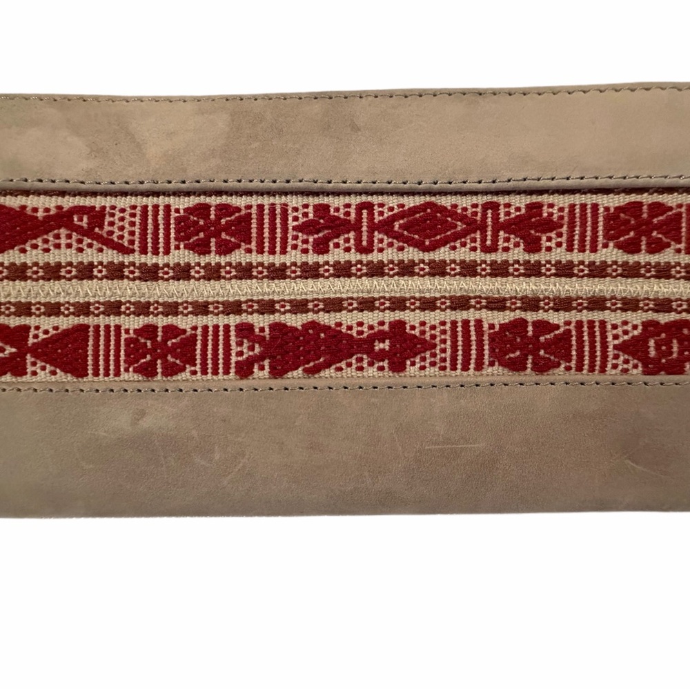 Hand Embroidered Mexican wallet with Red Embroidered Accent‎